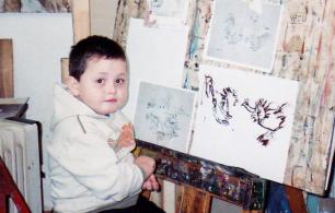 بدأ بالرسم في الثانية من عمره، إليك ما رسمه إلى أن بلغ 16 عامًا