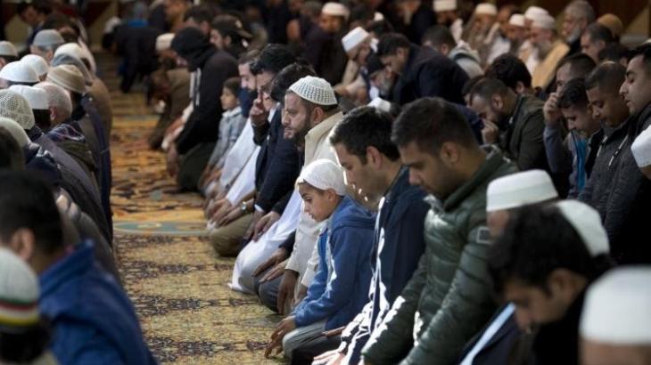حصاءات ذكرت أن هناك ثلاثة ملايين و92 ألف مسلم في إنجلترا، يمثلون 5.6% من مجمل السكان (غيتي)